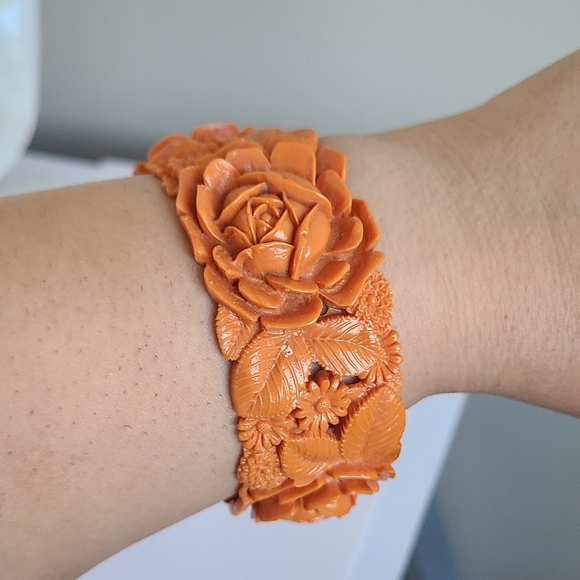 Vintage Boho Bakelite Celluloid Coral Orange Chunky Floral Wide Bangle Bracelet - Picture 10 of 12